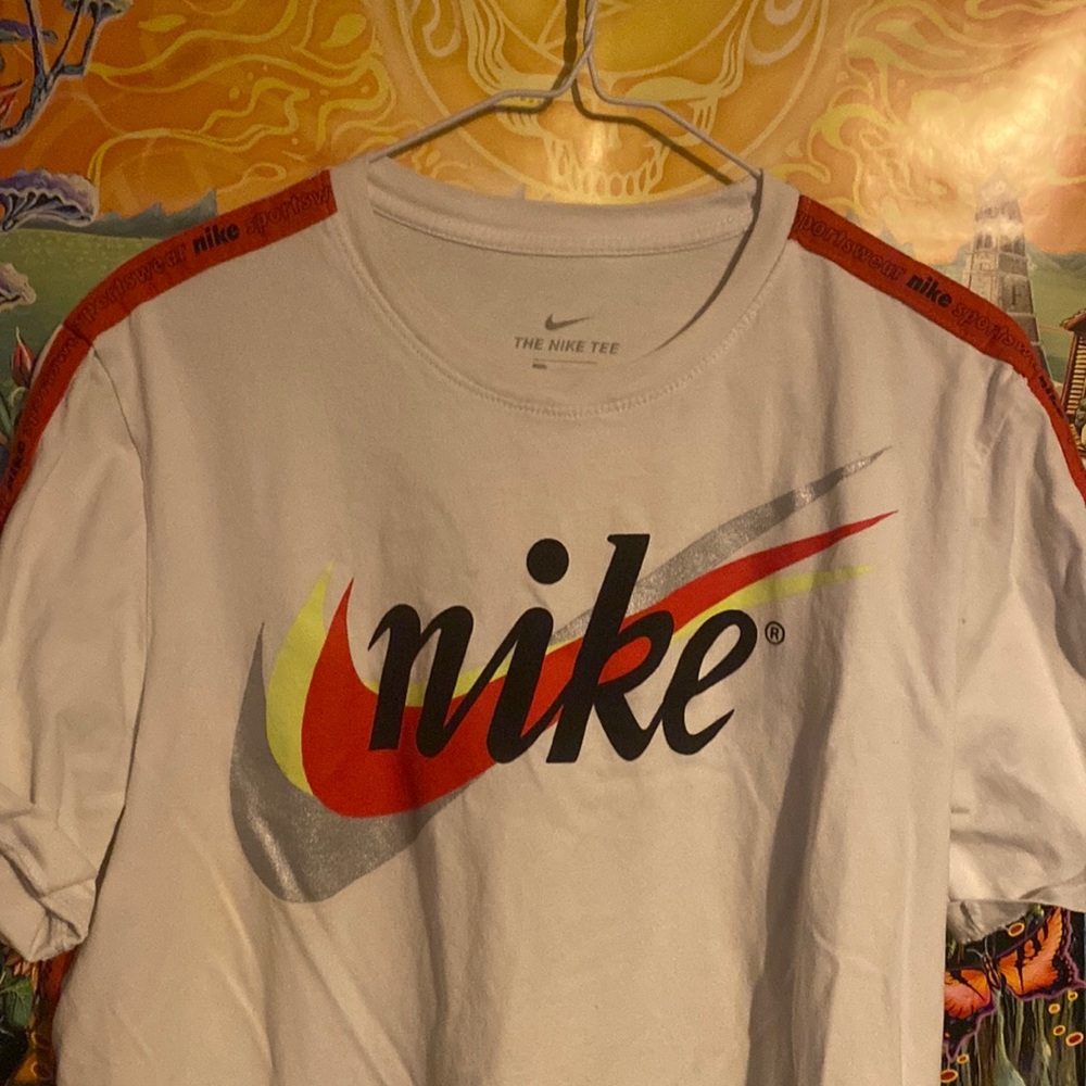 nike t shirt